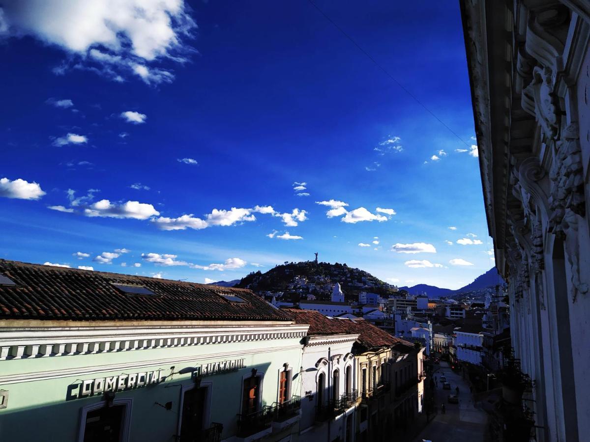 Hostal Latitud Ecuem Quito Esterno foto