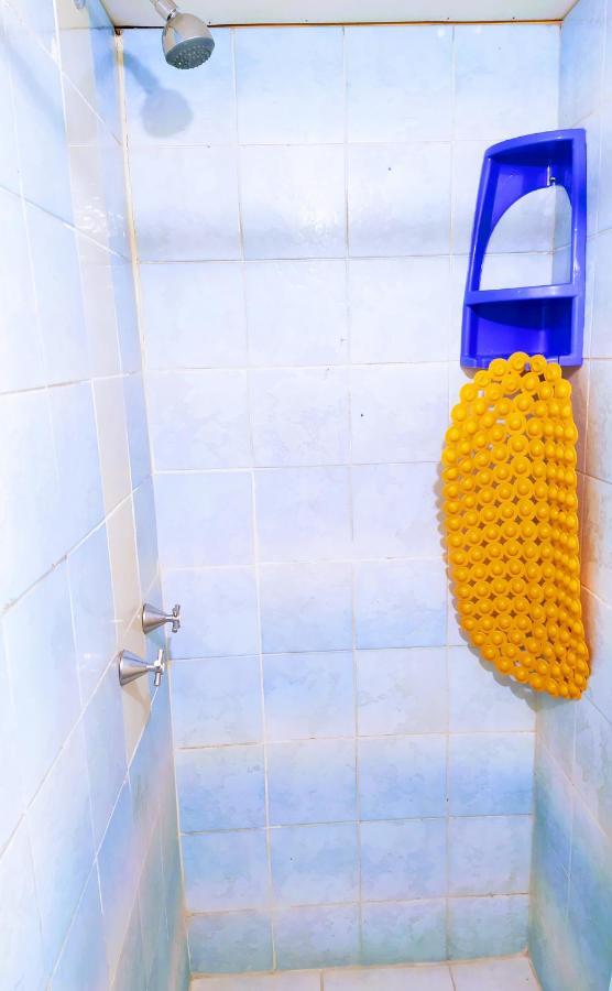 Hostal Latitud Ecuem Quito Esterno foto