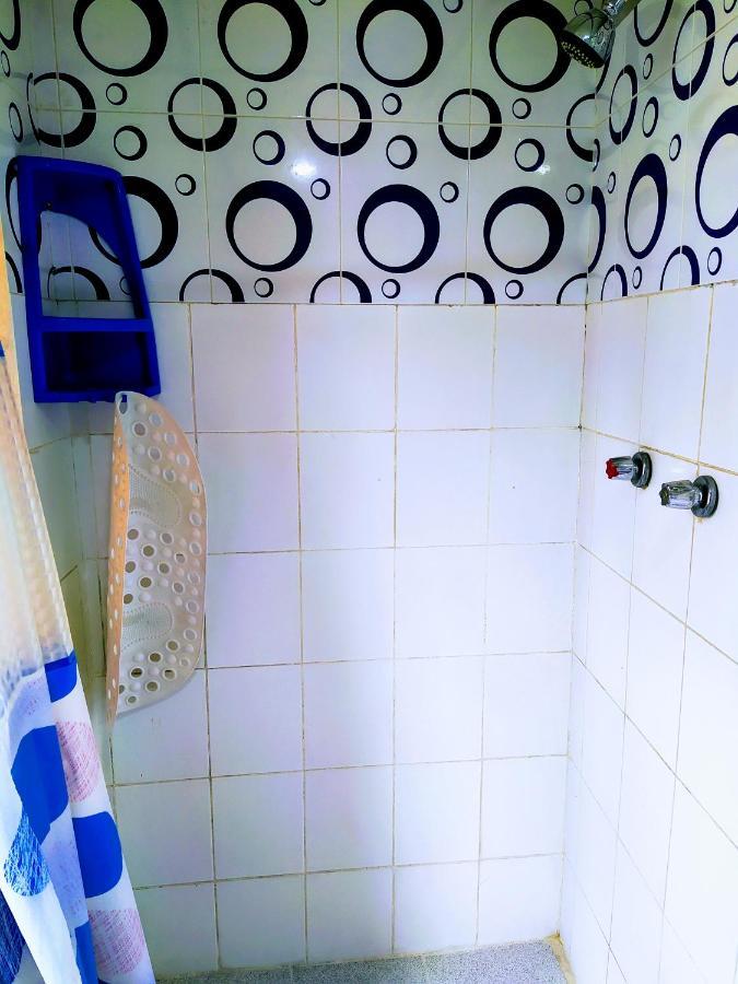 Hostal Latitud Ecuem Quito Esterno foto