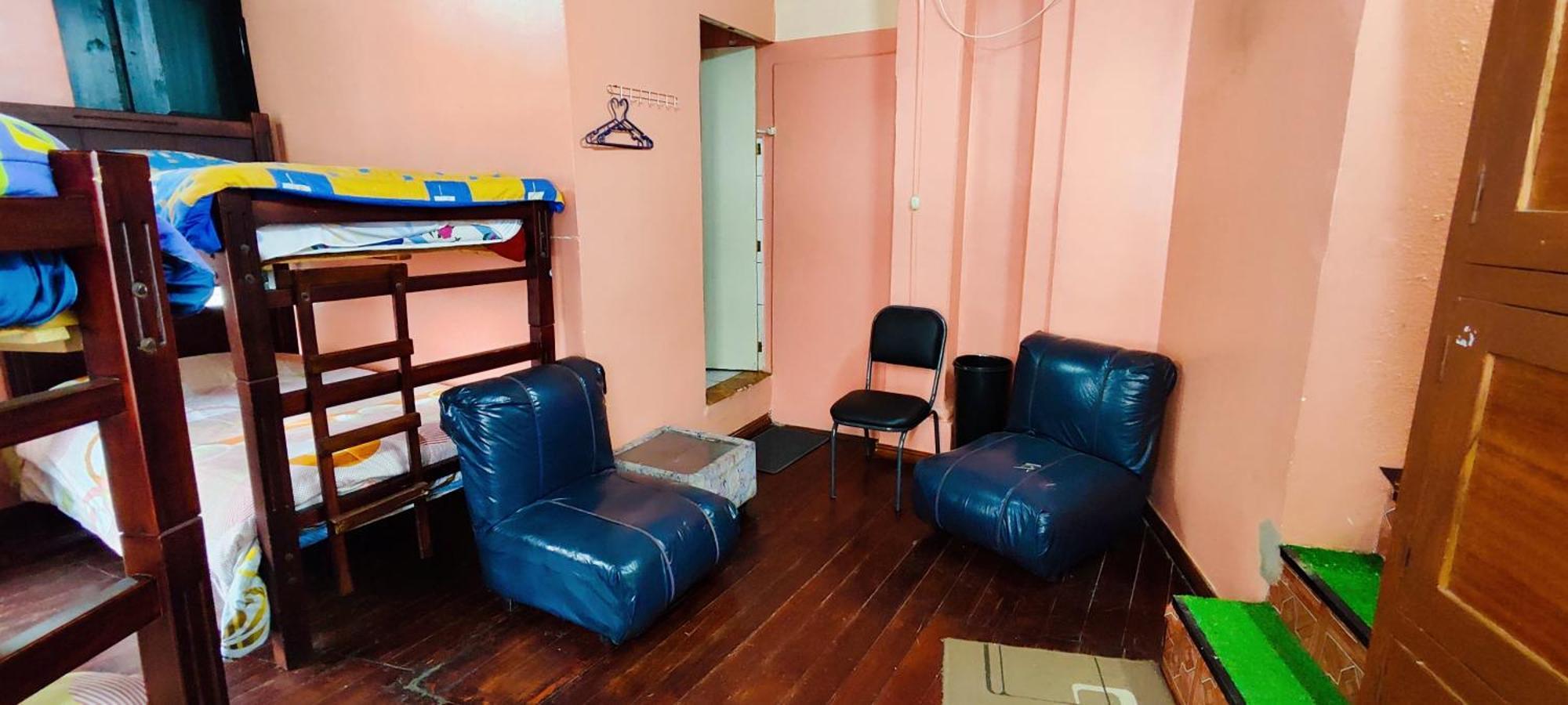 Hostal Latitud Ecuem Quito Esterno foto