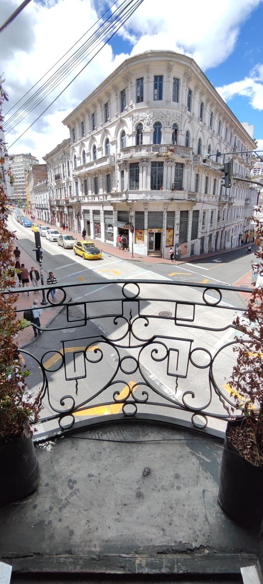 Hostal Latitud Ecuem Quito Esterno foto