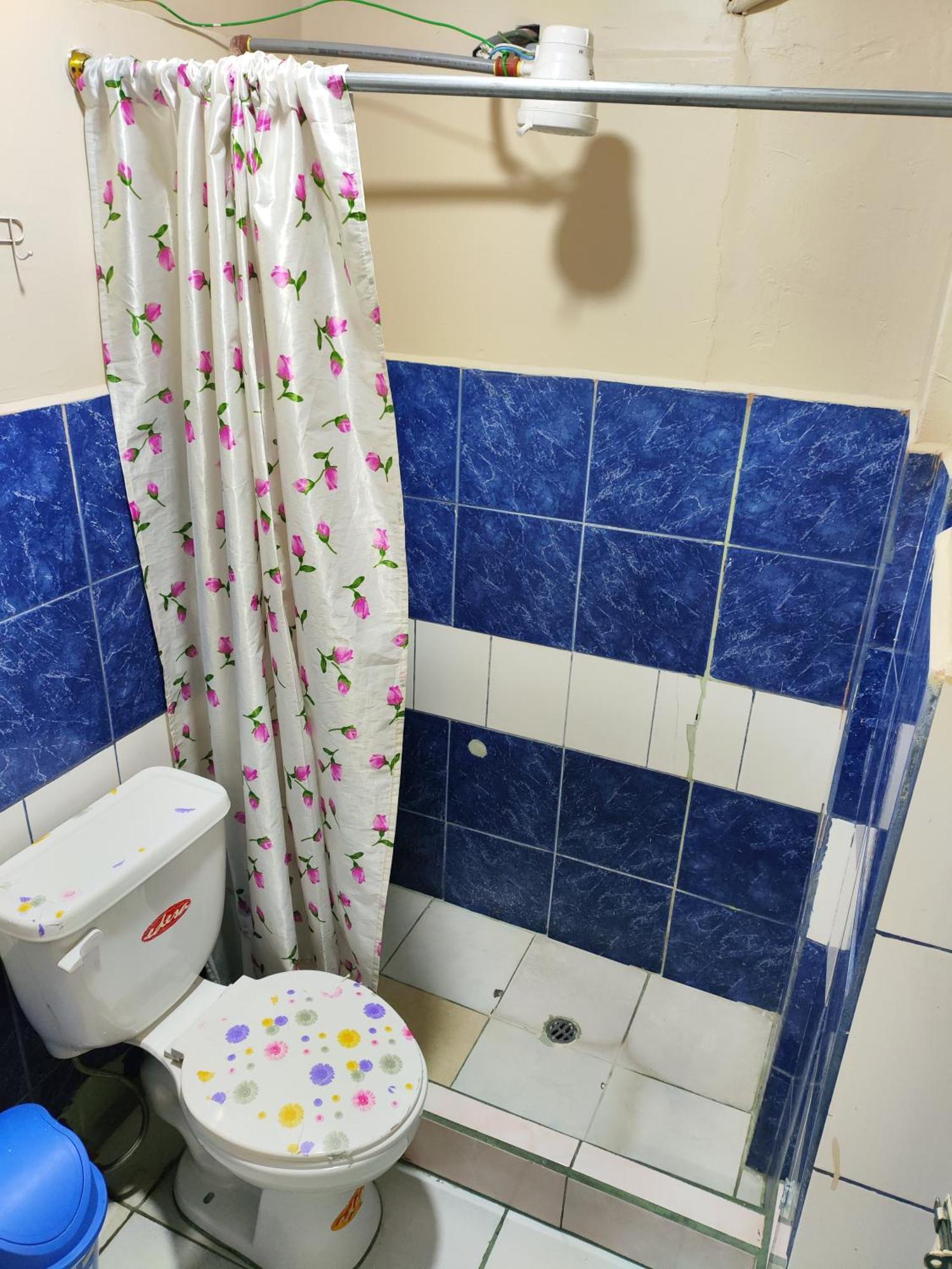 Hostal Latitud Ecuem Quito Esterno foto
